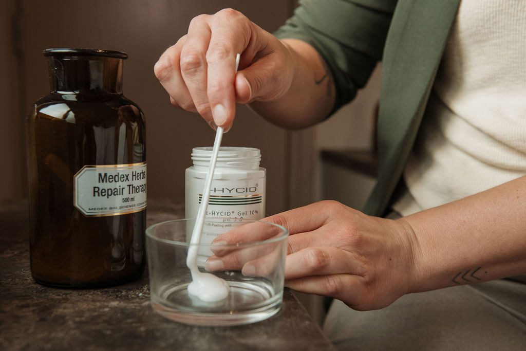 Cupping massage behandeling bij Salon Aurora Heerhugowaard